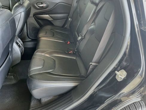 Used 2019 Jeep Cherokee Limited FWD image 25