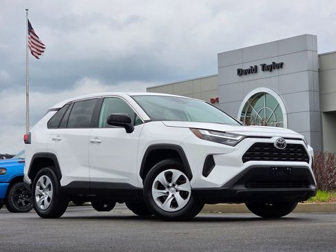 Used 2024 Toyota RAV4 LE image 35