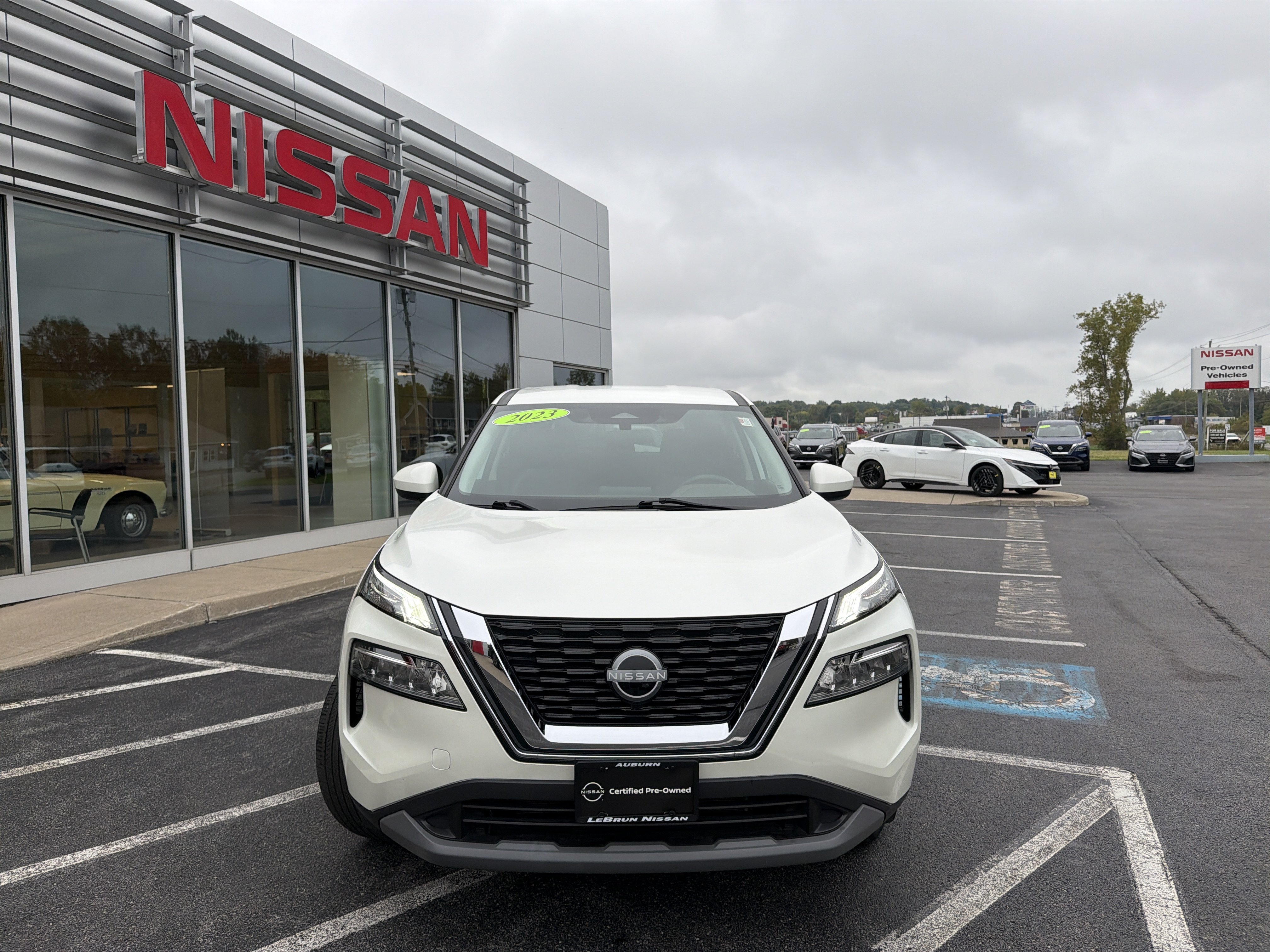 Certified 2023 Nissan Rogue SV AWD/4WD image 18