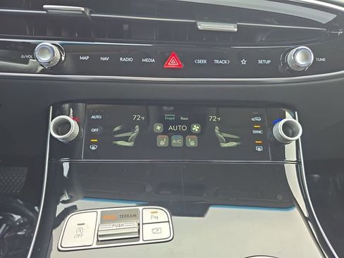 New 2026 Genesis GV70 2.5T image 19