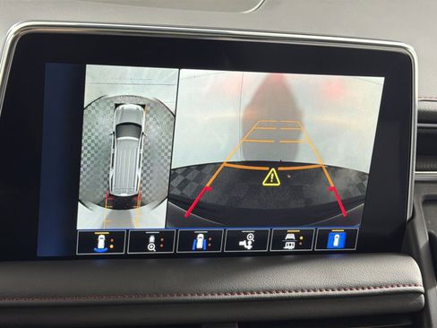 Used 2023 Chevrolet Suburban RST w/ Luxury Package image 19