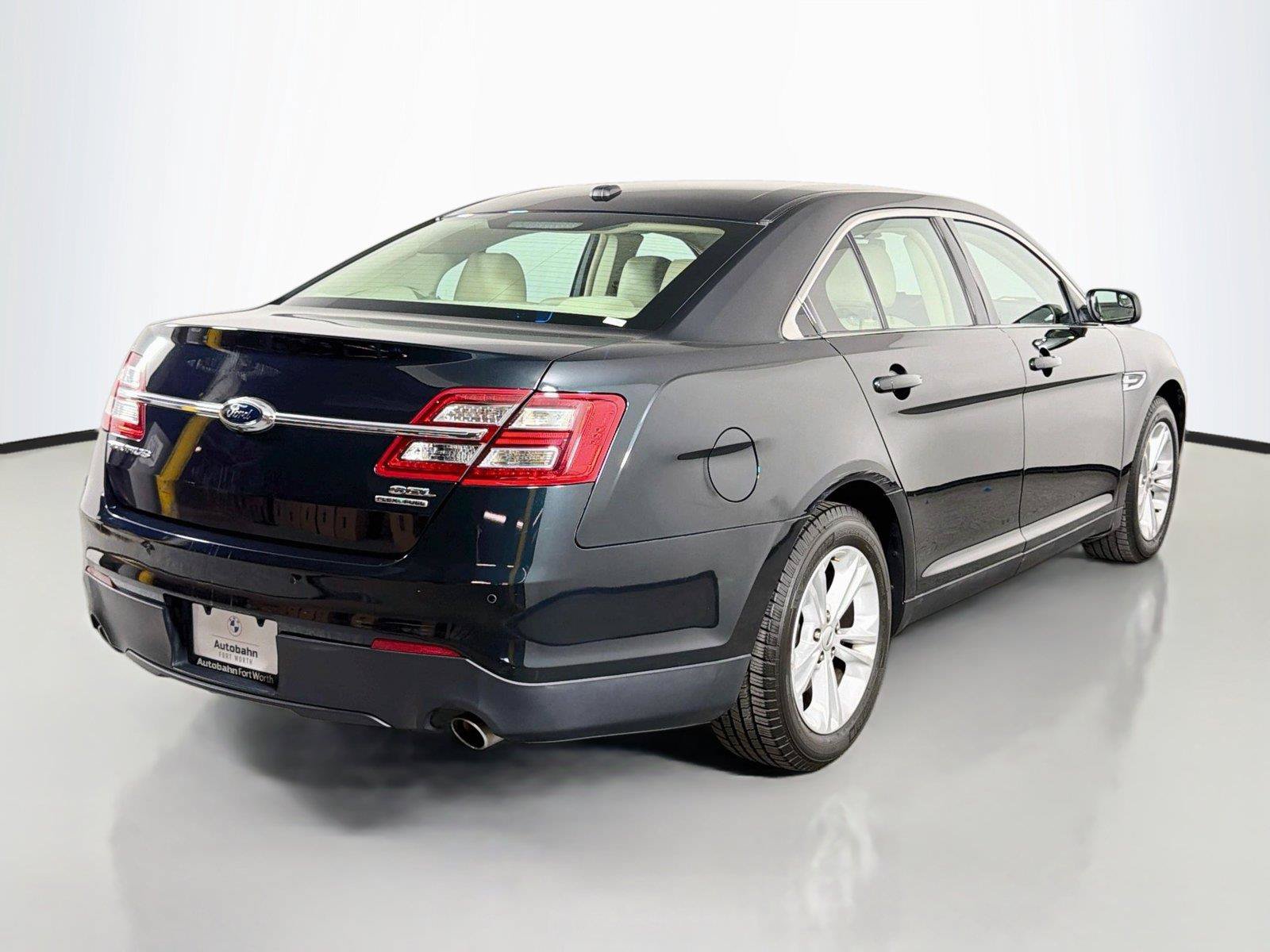 Used 2014 Ford Taurus SEL w/ Equipment Group 201A FWD image 6