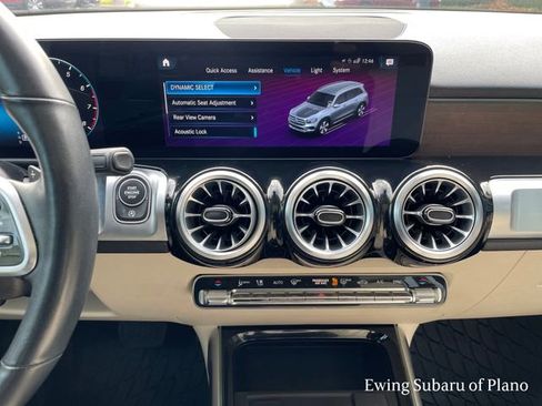Used 2023 Mercedes-Benz GLB 250 w/ Premium Package image 27