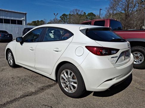 Used 2017 MAZDA MAZDA3 Sport image 4
