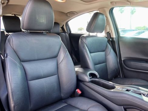 Used 2017 Honda HR-V EX-L image 16