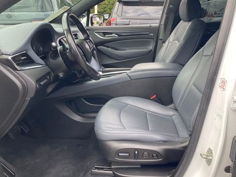 Used 2024 Buick Enclave Premium image 6