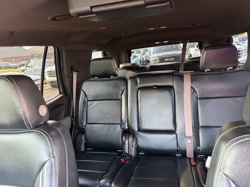 Used 2022 GMC Yukon SLE AWD/4WD image 28