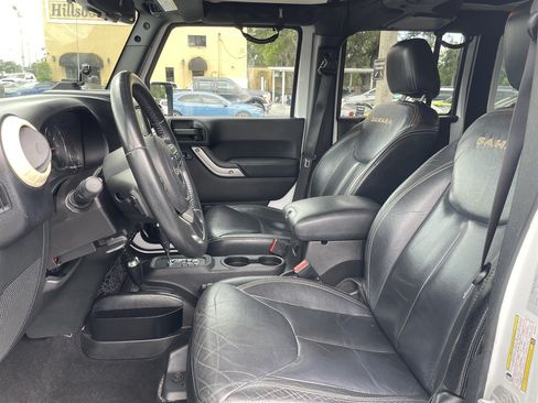 Used 2015 Jeep Wrangler Unlimited Sahara AWD/4WD image 22