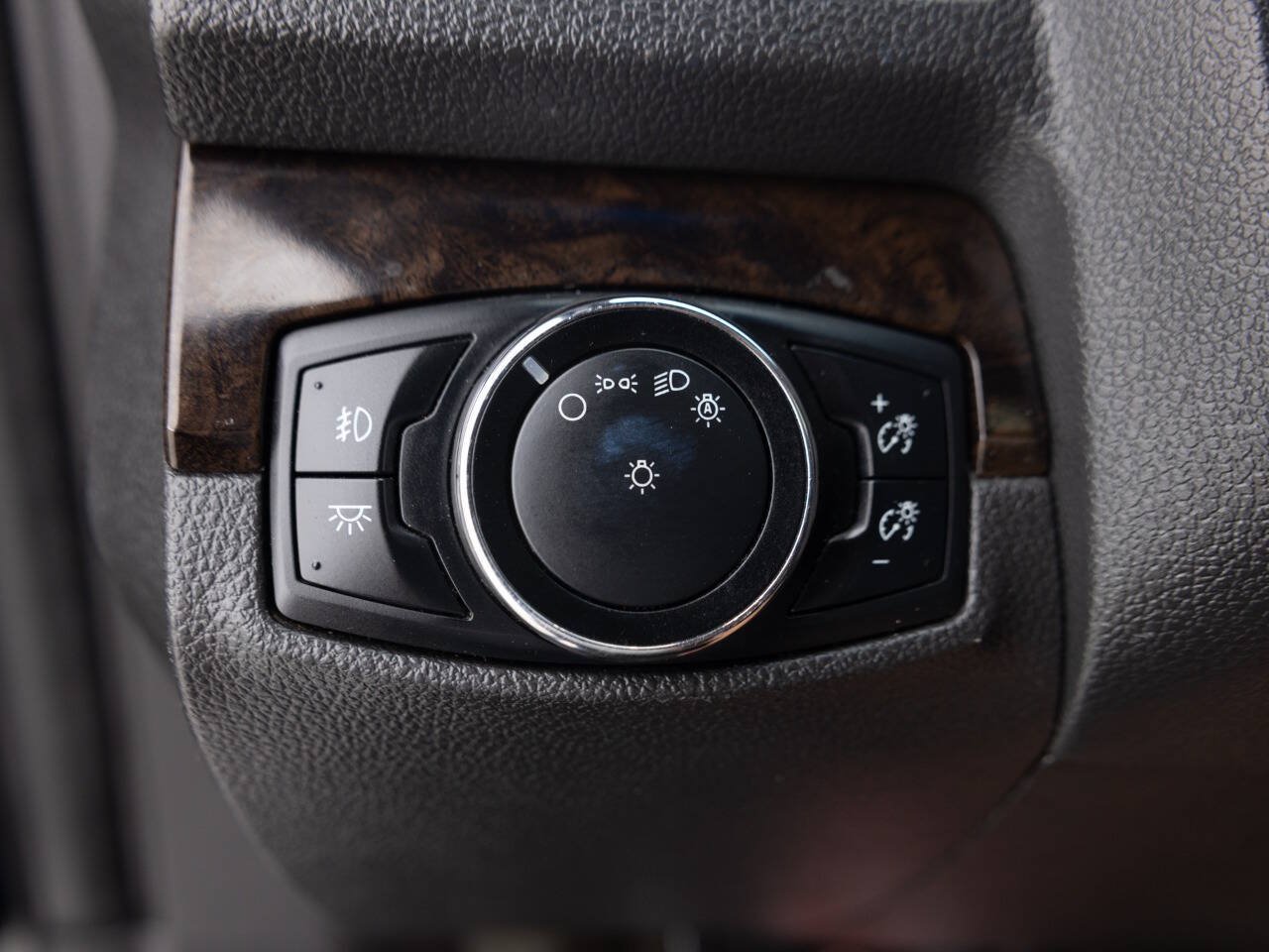 Used 2015 Ford Explorer Limited AWD/4WD image 37