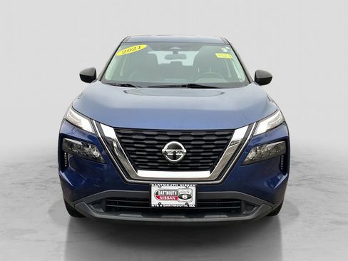 Used 2021 Nissan Rogue S image 2