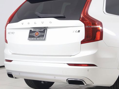 Used 2020 Volvo XC90 T6 Momentum w/ Protection Package Premier image 45