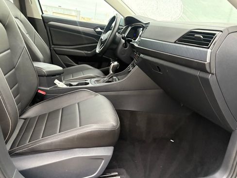 Used 2024 Volkswagen Jetta SE FWD image 36
