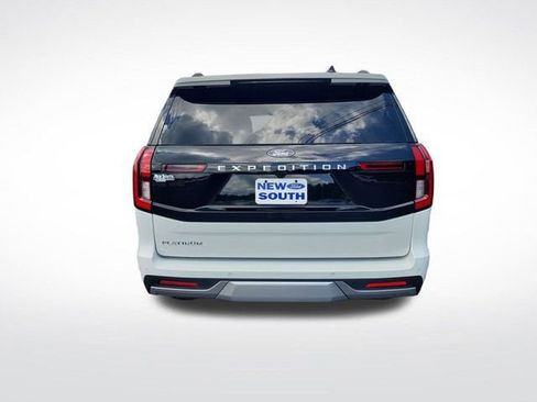 New 2025 Ford Expedition Platinum w/ Driver's Package image 4