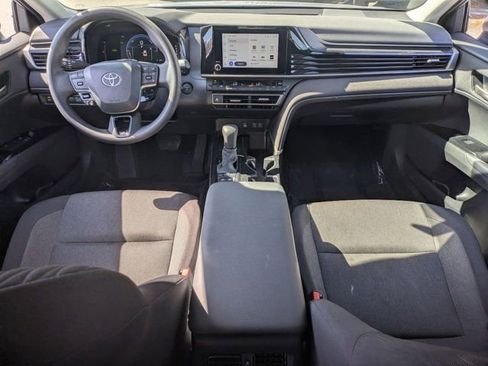 Used 2025 Toyota Camry LE image 26