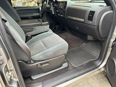 Used 2007 GMC Sierra 2500 SLE w/ Z71 Off-Road Package image 29