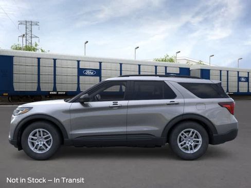 New 2026 Ford Explorer Active w/ Active Comfort Package RWD image 3