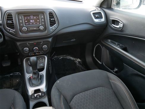 Used 2018 Jeep Compass Sport w/ Cold Weather Group image 11