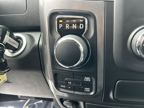 Used 2024 RAM 1500 Warlock AWD/4WD image 32