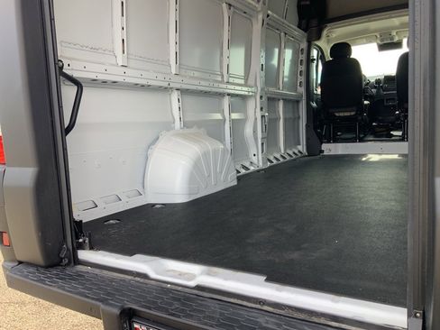 New 2025 RAM ProMaster 3500 w/ Roll-Up Rear Door Package image 12