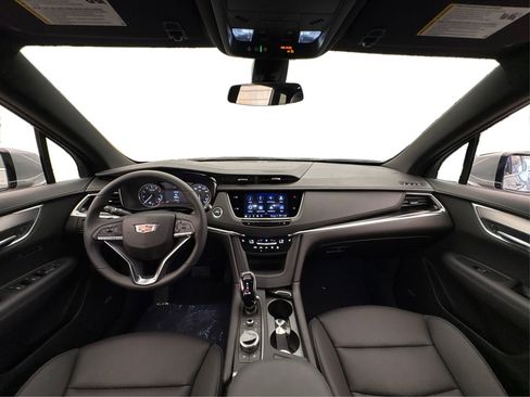 New 2025 Cadillac XT6 Luxury image 23