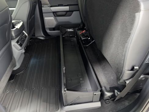 New 2025 Ford F150 Lariat w/ Equipment Group 502A High image 38