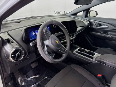Used 2026 Chevrolet Equinox EV LT FWD image 10