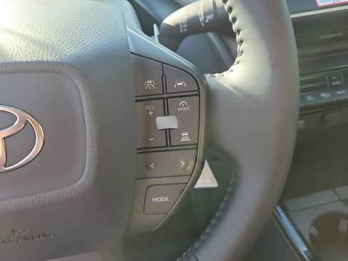 New 2026 Toyota Prius LE FWD image 30