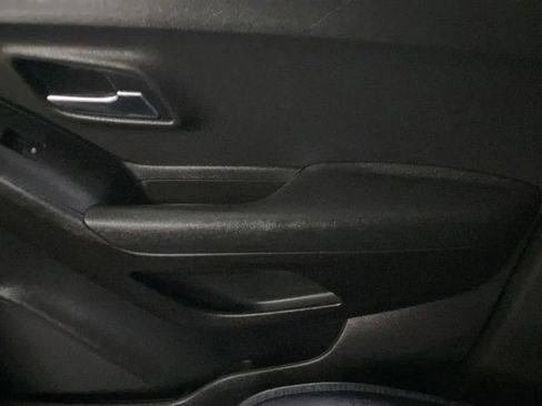 Used 2019 Chevrolet Trax LT w/ Driver Confidence Package FWD image 23