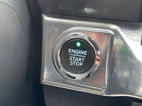 Used 2021 Ford F150 Lariat w/ Equipment Group 502A High image 41