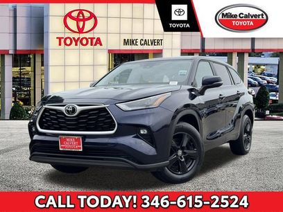 Certified 2025 Toyota Highlander LE