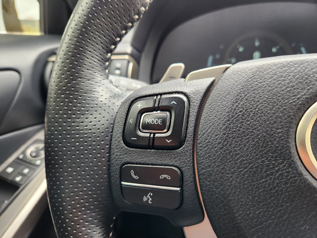 Used 2019 Lexus IS 350 F Sport w/ F Sport Package RWD image 29