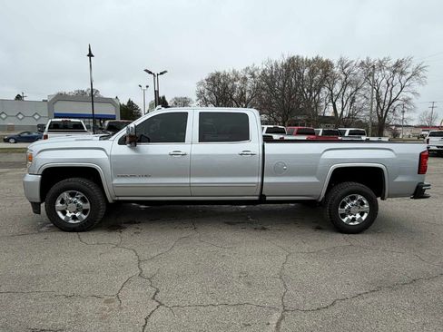 Used 2018 GMC Sierra 3500 Denali w/ Duramax Plus Package image 5