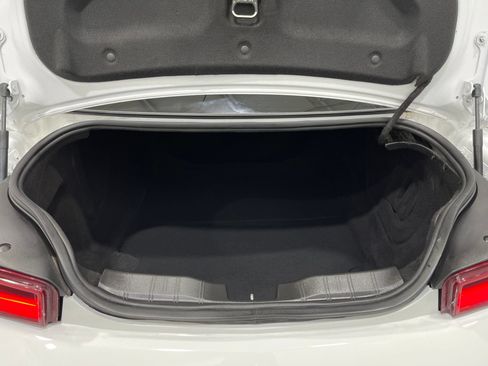 Used 2018 Chevrolet Camaro SS RWD image 26