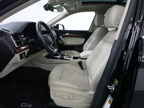 Used 2023 Audi Q5 2.0T Premium w/ Convenience Package AWD/4WD image 12