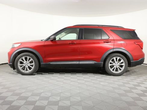 Used 2020 Ford Explorer XLT w/ Equipment Group 202A image 2