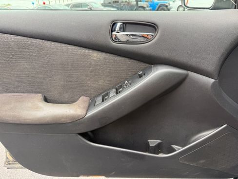 Used 2011 Nissan Altima 2.5 S w/ Special Edition Pkg FWD image 28