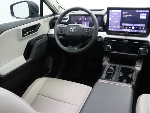 Used 2026 Toyota RAV4 Limited AWD/4WD image 33