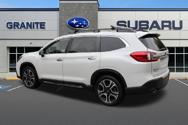 Used 2023 Subaru Ascent Touring AWD/4WD image 7