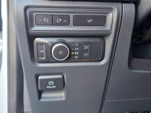 Used 2022 Ford F150 XLT w/ Equipment Group 302A High AWD/4WD image 14