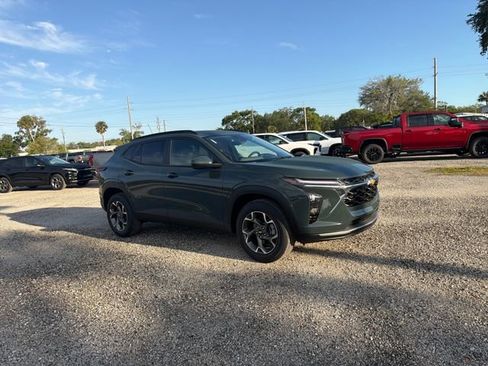 New 2026 Chevrolet Trax LT w/ Driver Confidence Package FWD image 14