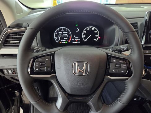 New 2026 Honda Odyssey Touring image 11