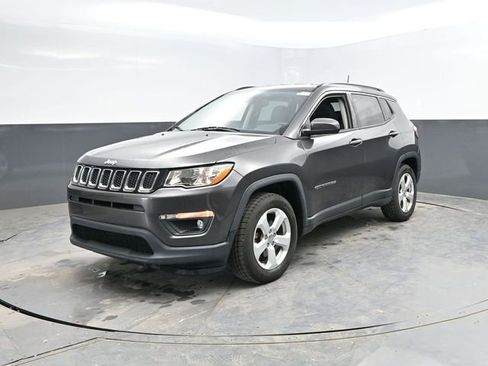 Used 2018 Jeep Compass Latitude image 5