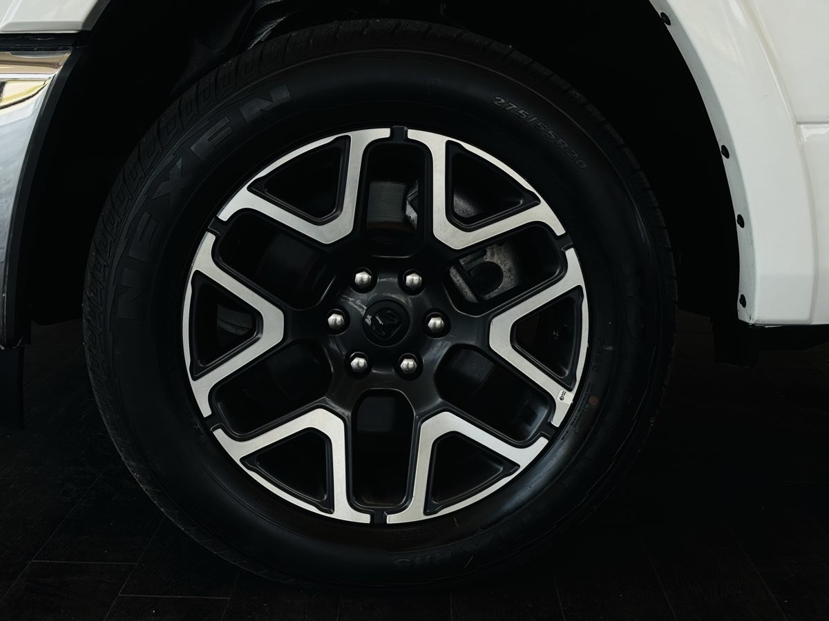 Used 2026 RAM 1500 Laramie AWD/4WD image 28