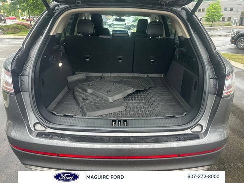 Used 2023 Lincoln Nautilus Reserve AWD/4WD image 12