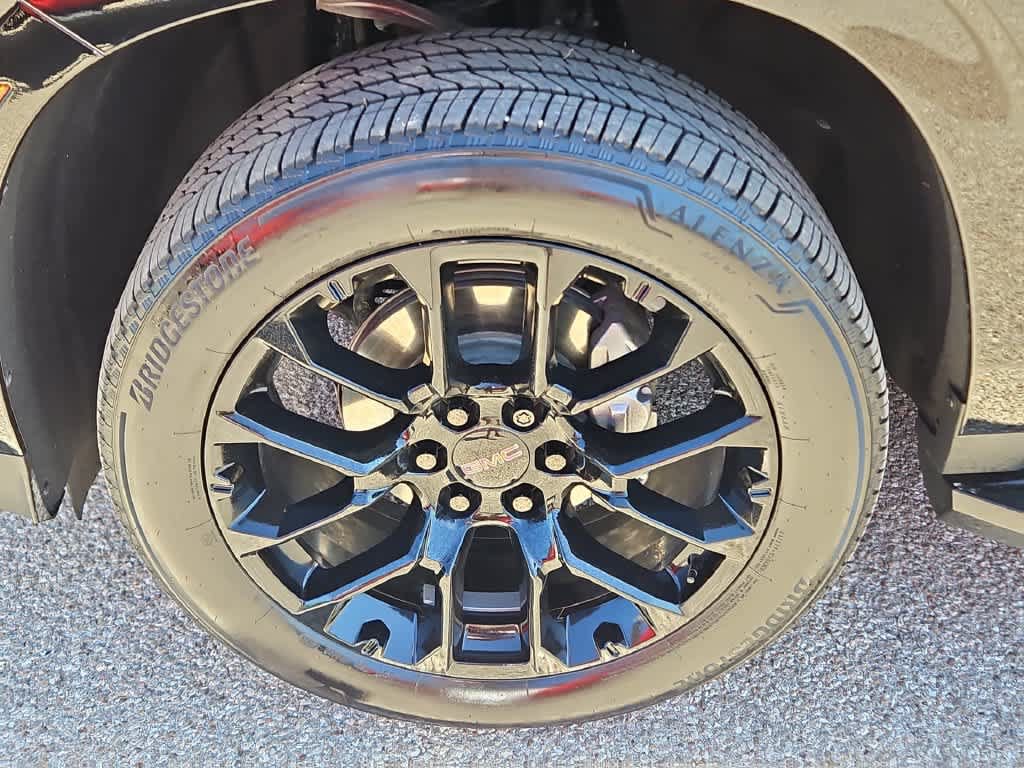 Used 2026 GMC Yukon Denali w/ LPO, Floor Liner Package AWD/4WD image 12