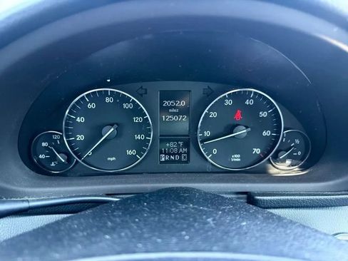 Used 2007 Mercedes-Benz C 230 Sedan image 16