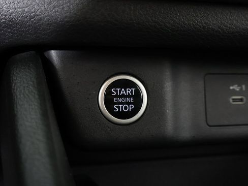 Used 2023 Nissan Rogue S AWD/4WD image 35