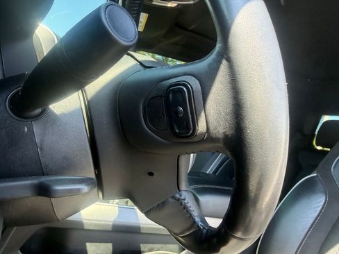 Used 2023 RAM 1500 Laramie AWD/4WD image 19