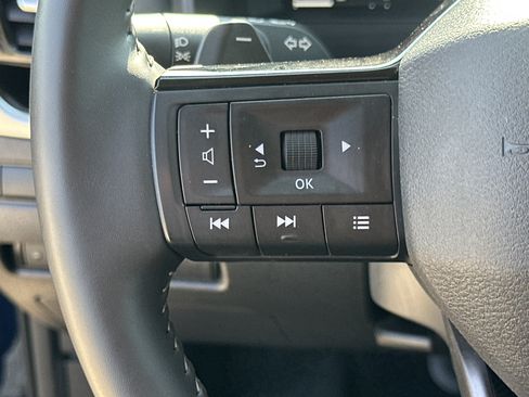 Used 2026 Nissan Rogue SL AWD/4WD image 24