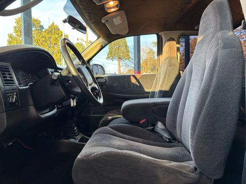 Used 2004 Dodge Dakota Sport w/ Trailer Tow Group image 15